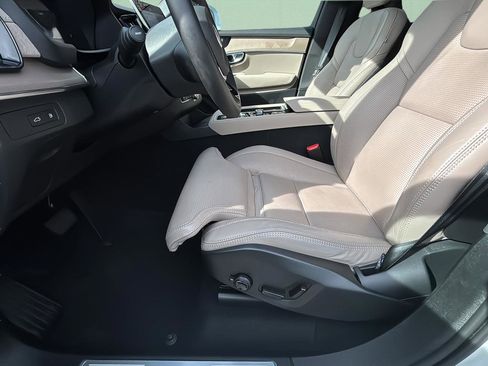 Used 2025 Volvo XC90 T8 Ultra image 19