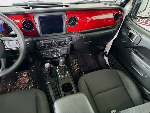 Used 2023 Jeep Gladiator Sport AWD/4WD image 26