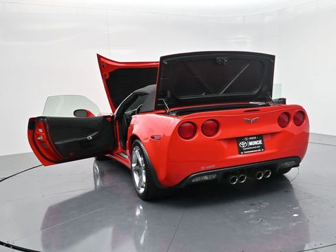 Used 2010 Chevrolet Corvette Grand Sport w/ Preferred Equipment Group image 45