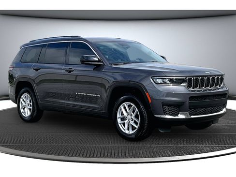 Used 2023 Jeep Grand Cherokee L Laredo w/ Luxury Tech Group I AWD/4WD image 14