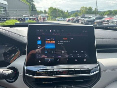 New 2025 Jeep Compass Limited w/ Sun & Sound Group image 18