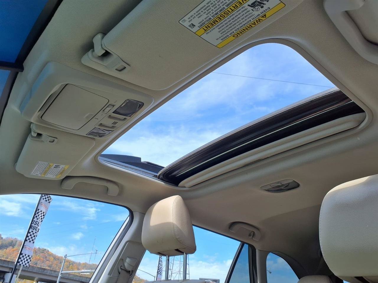 Used 2015 Subaru Outback 2.5i Limited AWD/4WD image 8
