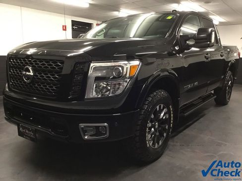 Used 2019 Nissan Titan PRO-4X w/ Pro-4x Convenience Package AWD/4WD image 5