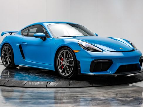 Used 2020 Porsche 718 Cayman GT4 RWD image 24