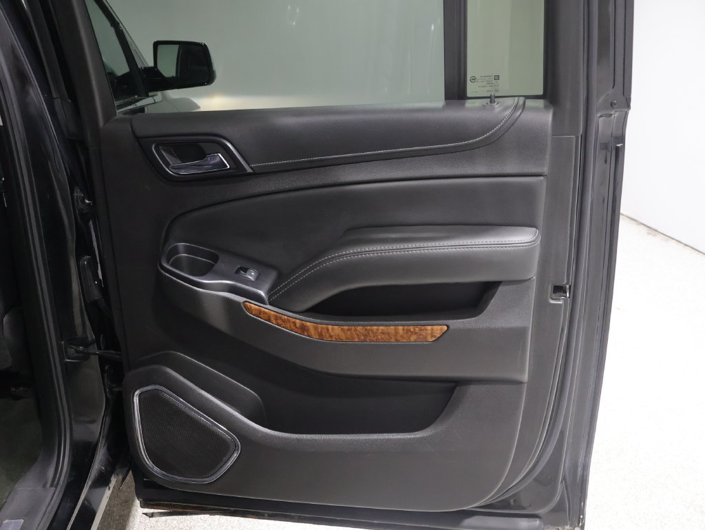 Used 2017 Chevrolet Suburban Premier AWD/4WD image 21