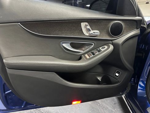 Used 2019 Mercedes-Benz C 300 Sedan w/ Parking Assistance Package image 12