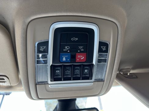 Used 2019 RAM 1500 Laramie RWD image 27