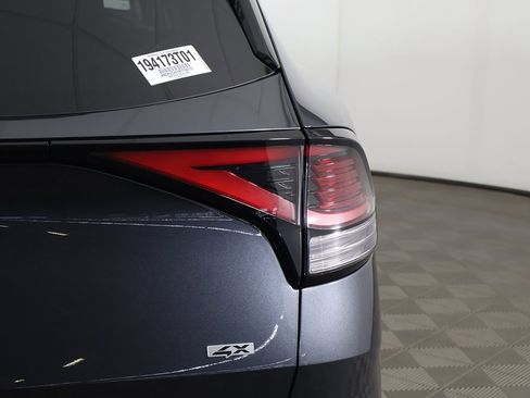 Used 2023 Kia Sportage LX image 15