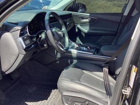 Used 2023 Audi Q7 2.0T Premium w/ Convenience Package AWD/4WD image 7