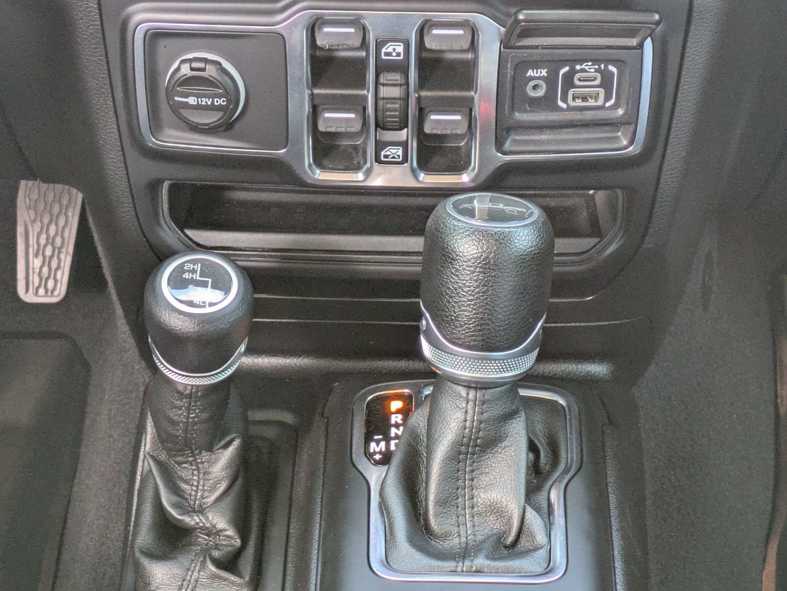 Used 2021 Jeep Gladiator Sport AWD/4WD image 15