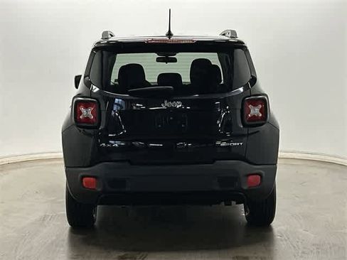 Used 2017 Jeep Renegade Sport w/ Power & Air Group image 4