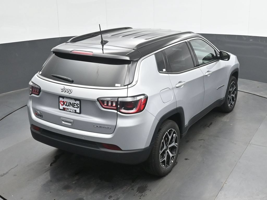 Used 2025 Jeep Compass Limited AWD/4WD image 30