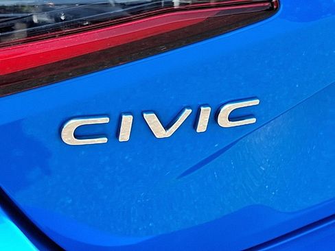 Used 2024 Honda Civic Sport image 32