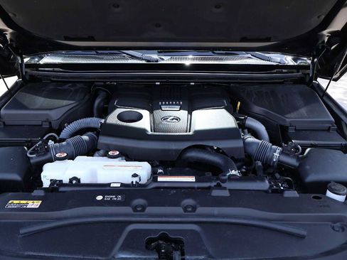 Used 2025 Lexus GX 550 w/ Accessory Package (2T) AWD/4WD image 9