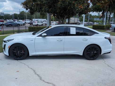 Used 2021 Cadillac CT5 V w/ Premium Package RWD image 7