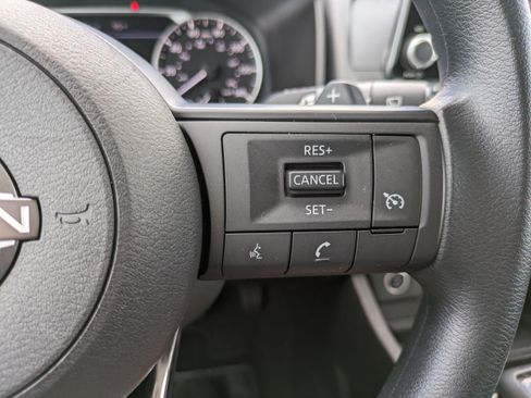 Used 2023 Nissan Rogue S FWD image 22