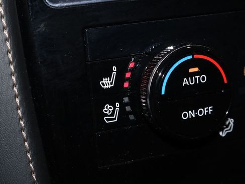 Used 2023 Nissan Armada Platinum w/ Captain's Chairs Package image 2