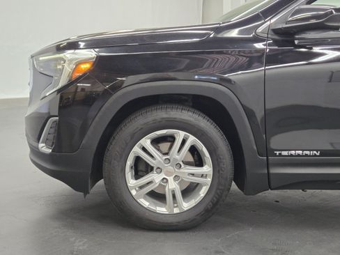 Used 2019 GMC Terrain SLE w/ LPO, Floor Liner Package FWD image 6