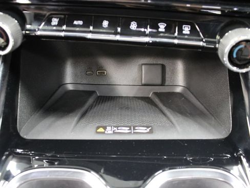 Used 2026 Chevrolet Traverse RS AWD/4WD image 69