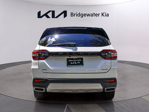 Used 2023 Honda Pilot Elite image 5