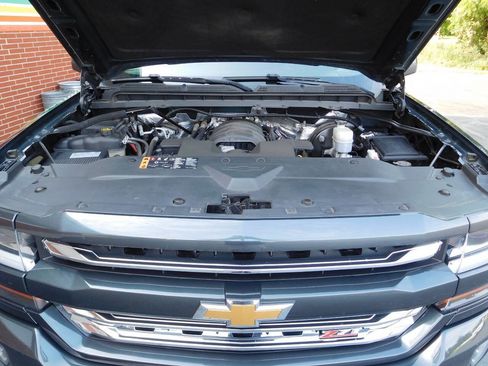 Used 2017 Chevrolet Silverado 1500 LT w/ All Star Edition image 22