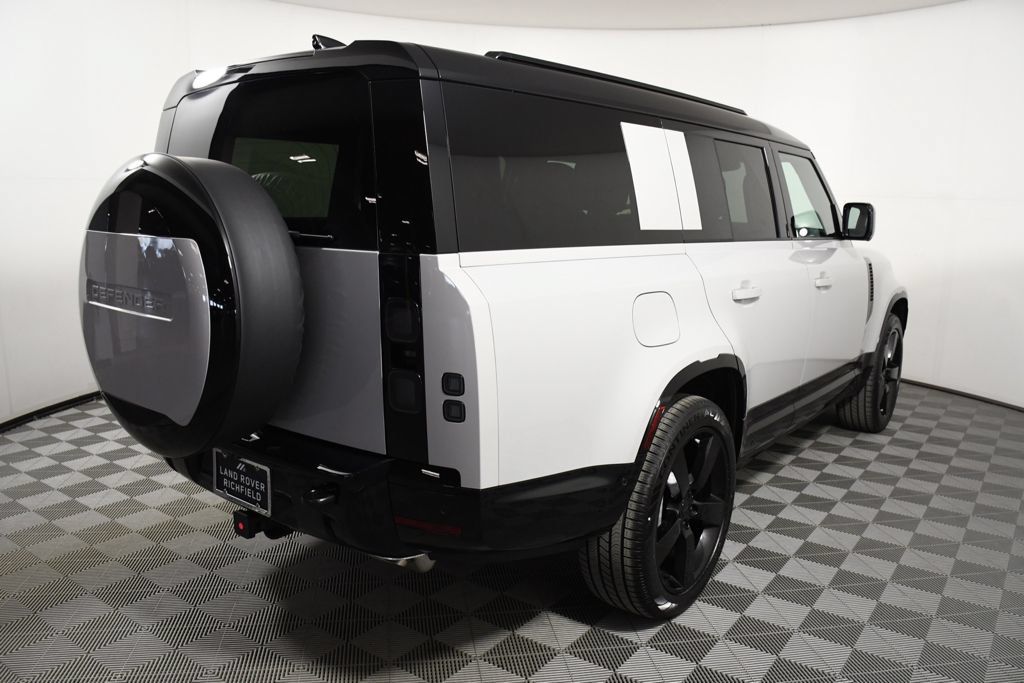New 2026 Land Rover Defender 130 X-Dynamic SE AWD/4WD image 6