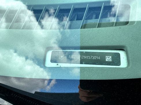 Used 2019 Chevrolet Express 3500 w/ Driver Convenience Package image 29