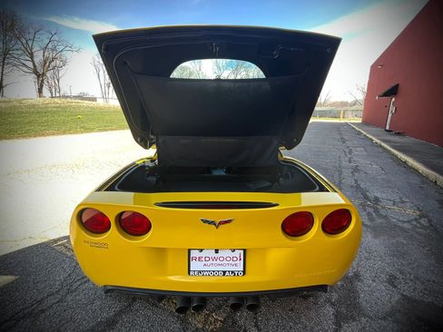 Used 2007 Chevrolet Corvette Coupe w/ Preferred Equipment Group image 19