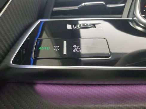 Used 2023 Audi RS Q8 w/ Black Optic Package AWD/4WD image 33