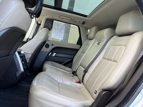 Used 2018 Land Rover Range Rover Sport HSE image 15