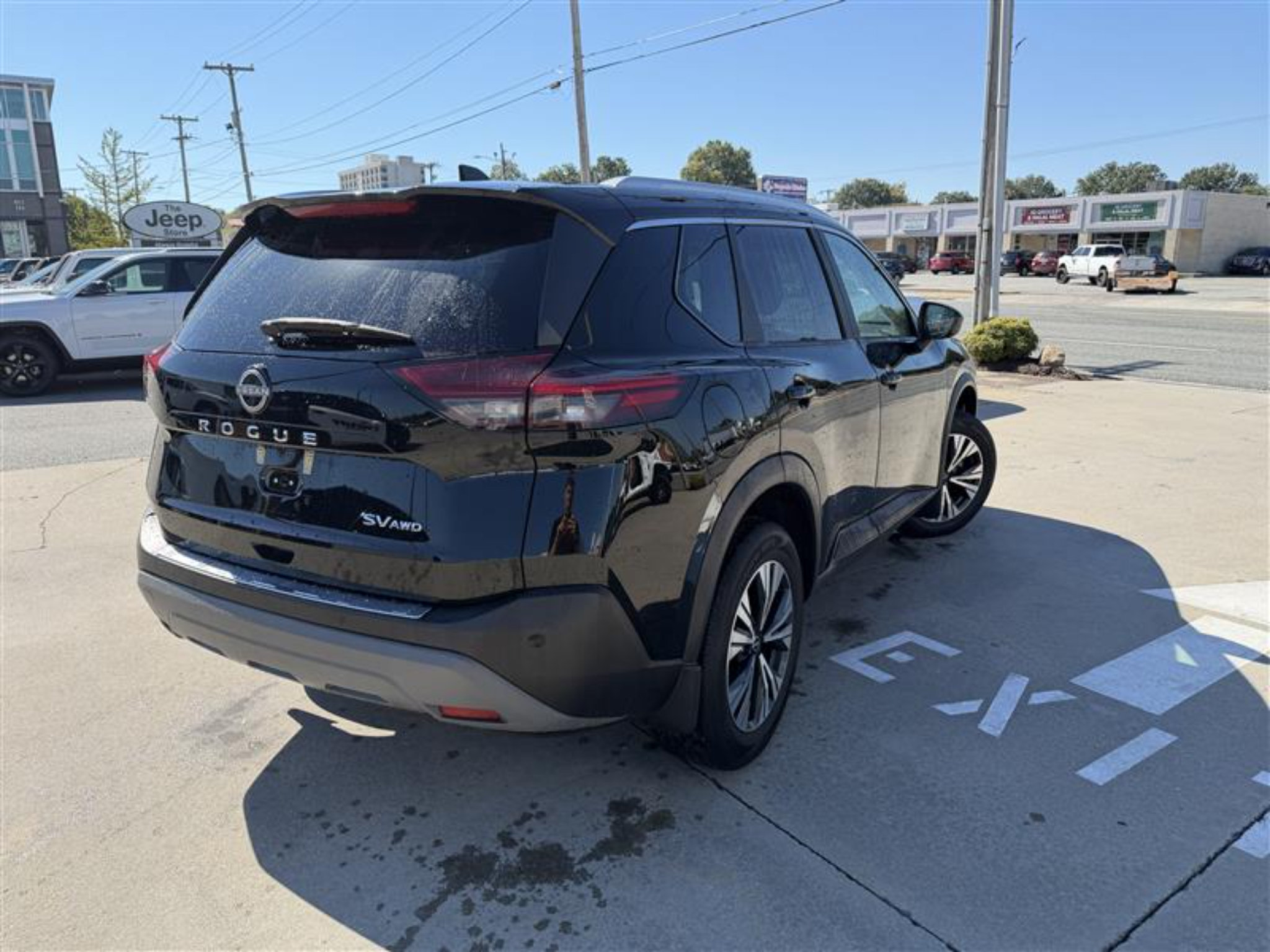 Used 2023 Nissan Rogue SV w/ SV Premium B Package AWD/4WD image 6