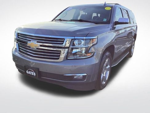 Used 2020 Chevrolet Suburban Premier image 6