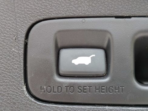 Used 2018 Honda CR-V Touring image 16