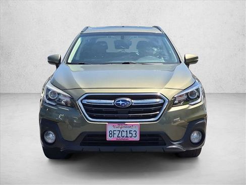 Used 2019 Subaru Outback 3.6R Touring w/ Popular Package #3A AWD/4WD image 2