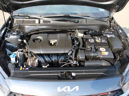 Used 2022 Kia Forte GT-Line w/ GT-Line Premium Package image 17