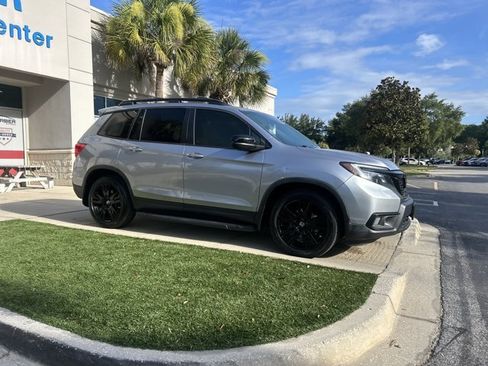 Used 2021 Honda Passport Sport image 2