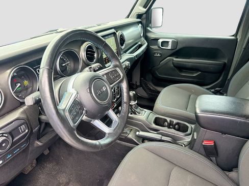 Used 2023 Jeep Wrangler Unlimited Rubicon 4xe w/ Cold Weather Group AWD/4WD image 25
