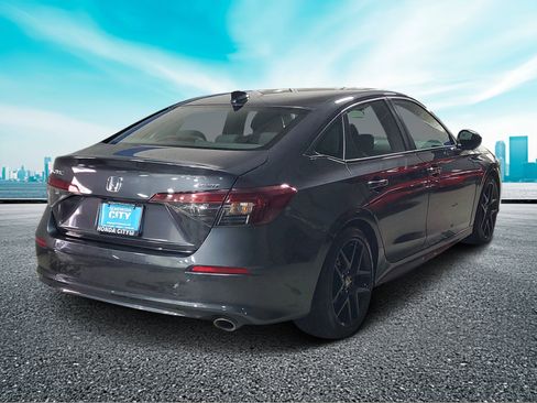 Used 2025 Honda Civic Sport image 4