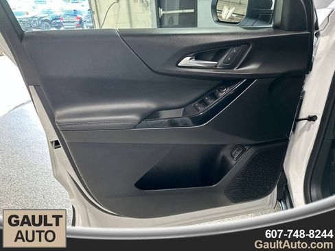 Used 2026 Chevrolet Equinox LT w/ Convenience Package II AWD/4WD image 12