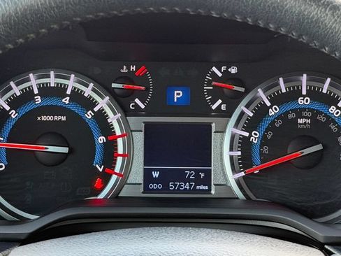Certified 2017 Toyota 4Runner SR5 Premium AWD/4WD image 30