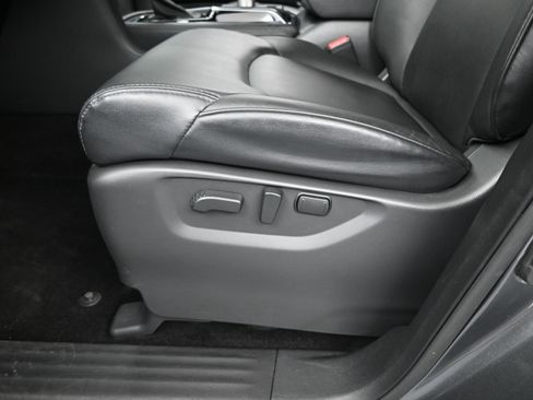 Certified 2024 Nissan Armada SV image 11