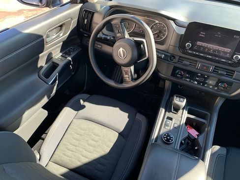 Used 2025 Nissan Pathfinder S AWD/4WD image 20