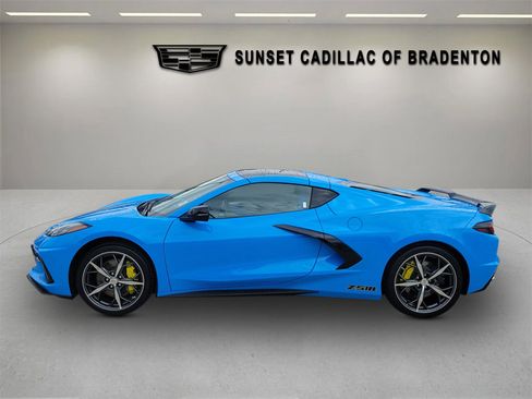 Used 2021 Chevrolet Corvette Stingray Premium Cpe w/ Z51 Performance Package image 7