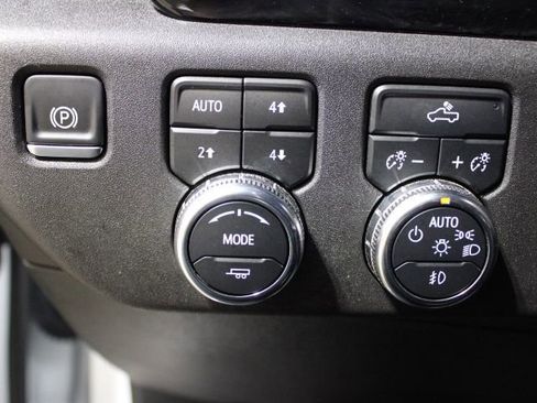 Used 2025 GMC Sierra 2500 SLE w/ SLE Value Package; image 40