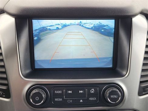 Used 2018 Chevrolet Suburban LT image 17