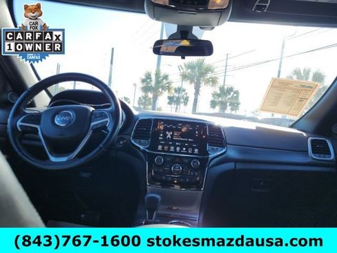 Used 2021 Jeep Grand Cherokee Laredo X image 2