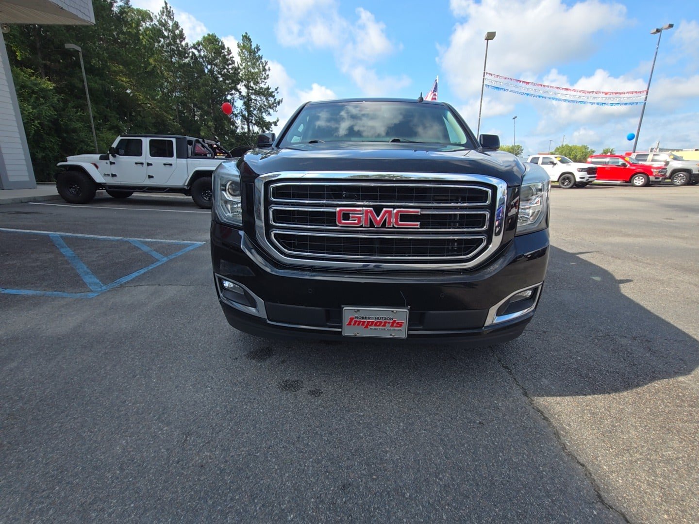 Used 2018 GMC Yukon SLT w/ HD Trailering Package AWD/4WD image 3