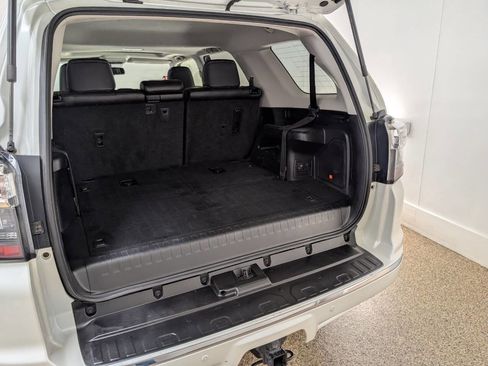 Used 2017 Toyota 4Runner Limited AWD/4WD image 15