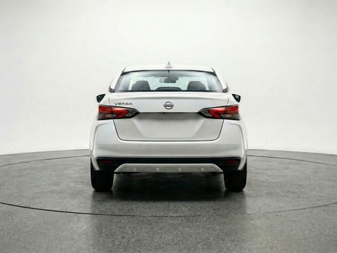 Used 2025 Nissan Versa SV FWD image 7