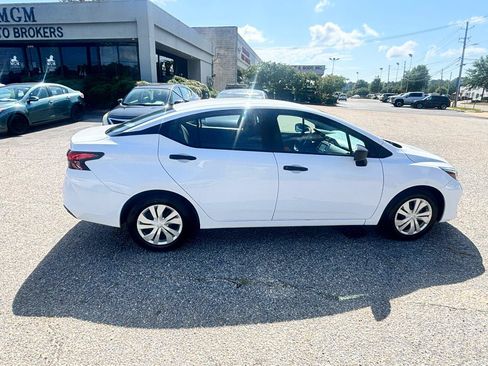 Used 2023 Nissan Versa S FWD image 23